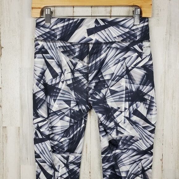 Danskin Now Fitted Capri Leggings Gray Size XS 0-2 - Picture 8 of 12